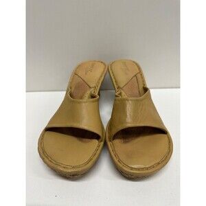 Born drilles women size 9/40 tan leather slides espadrille wedge slip on sandals